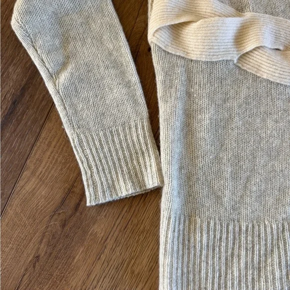 White + Warren Gray and Cream Crew Neck Sweater Braid Detail Cashmere / small - Picture 3 of 8